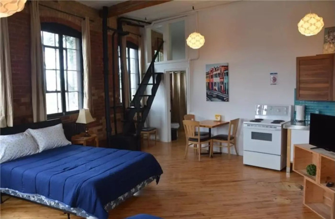 2480 dundas street west 