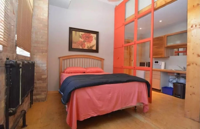 2480 dundas street west 