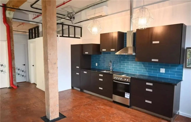 2480 dundas street west 
